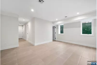 55 Washington Avenue, Cliffside Park, NJ 07010 - Photo 42