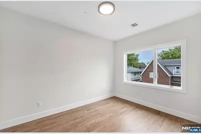 55 Washington Avenue, Cliffside Park, NJ 07010 - Photo 32