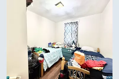 37 Krueger Place, Passaic, NJ 07055 - Photo 8