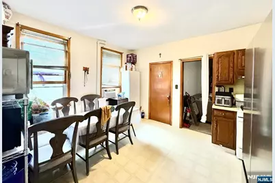 37 Krueger Place, Passaic, NJ 07055 - Photo 10