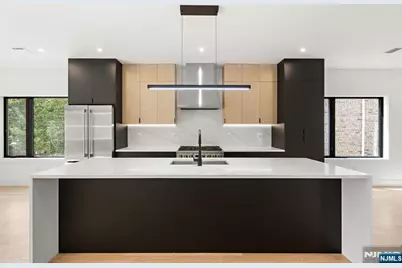 264 Grant Avenue, Cliffside Park, NJ 07010 - Photo 2
