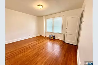 618 Jersey Street 1 #1, Harrison, NJ 07029 - Photo 2