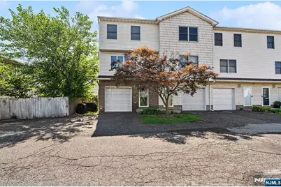 274 Garibaldi Avenue 1 #1, Lodi, NJ 07644 - Photo 2