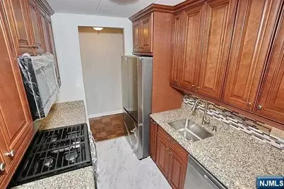 25 Jefferson Street 6D #6D, Hackensack, NJ 07601 - Photo 8