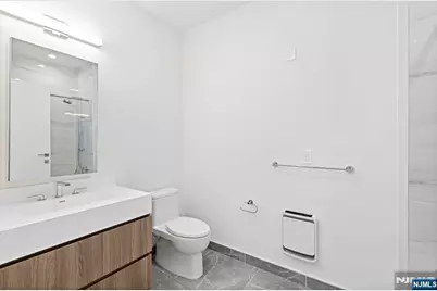 143 Old River Road 601 #601, Edgewater, NJ 07020 - Photo 8