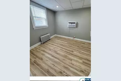 172 Washington Avenue 9A #9A, Little Ferry, NJ 07643 - Photo 4