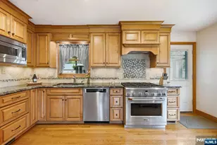 355 Woodland Rd, New Milford, NJ 07646 - Photo 8
