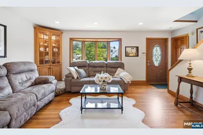 355 Woodland Road, New Milford, NJ 07646 - Photo 6