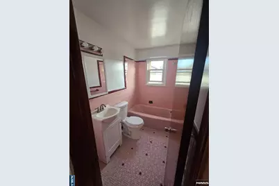 350 Park Avenue 5 #5, Fairview, NJ 07022 - Photo 2