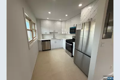 307 9th Street 3A #3A, Fairview, NJ 07022 - Photo 2