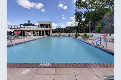 250 Gorge Road 18E #18E, Cliffside Park, NJ 07010 - Photo 24