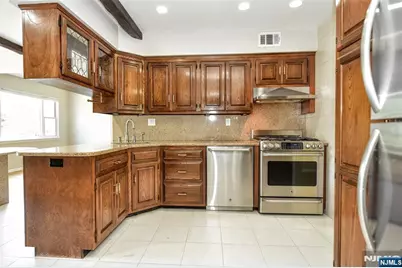 33 Millar Court A #A, Paramus, NJ 07462 - Photo 12