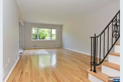 33 Millar Court A #A, Paramus, NJ 07462 - Photo 4