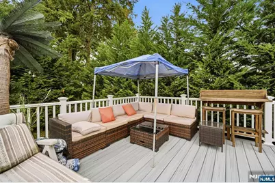 1053 Carnation Drive, New Milford, NJ 07646 - Photo 28