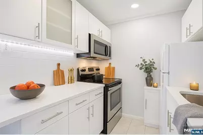 56-58 68th Street 7 #7, Guttenberg, NJ 07093 - Photo 2
