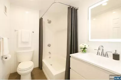 56-58 68th Street 7 #7, Guttenberg, NJ 07093 - Photo 4