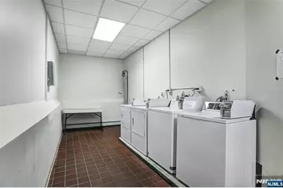 280 Undercliff Avenue 2 #2, Edgewater, NJ 07020 - Photo 14