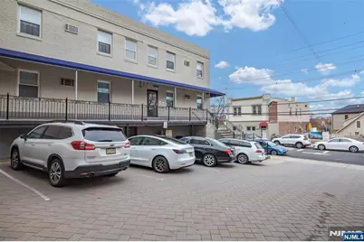 280 Undercliff Avenue 2 #2, Edgewater, NJ 07020 - Photo 2