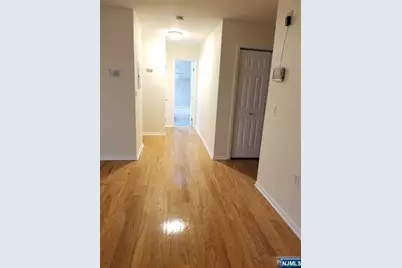 280 Undercliff Avenue 2 #2, Edgewater, NJ 07020 - Photo 10