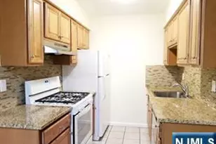 280 Undercliff Ave 2, Edgewater, NJ 07020 - Photo 4