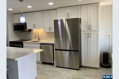 200 Winston Drive L18 #L18, Cliffside Park, NJ 07010 - Photo 6