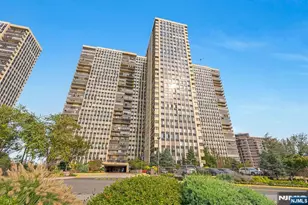 200 Winston Dr L18, Cliffside Park, NJ 07010 - Photo 1