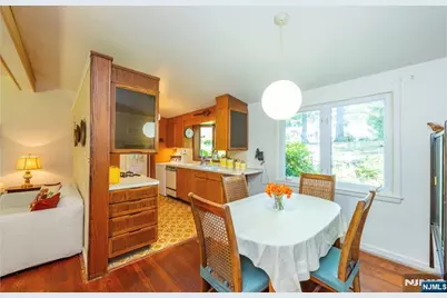 53 Old Wood Road, Morris Plains Borough, NJ 07950 - Photo 10