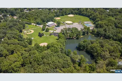 53 Old Wood Road, Morris Plains Borough, NJ 07950 - Photo 34