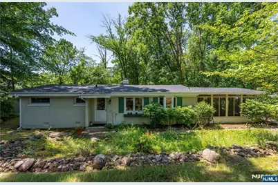 53 Old Wood Road, Morris Plains Borough, NJ 07950 - Photo 2