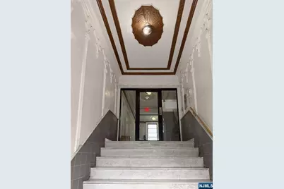 523-25 34th Street D1 #D1, Union City, NJ 07087 - Photo 2