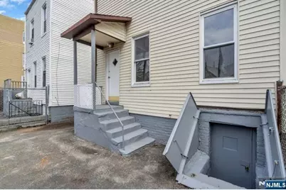 89 Schley Street, Newark, NJ 07112 - Photo 36