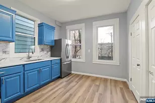 149 Wegman Pkwy, Jersey City, NJ 07305 - Photo 4