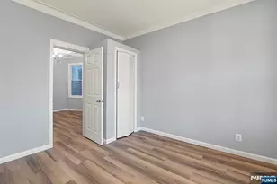 149 Wegman Pkwy, Jersey City, NJ 07305 - Photo 6