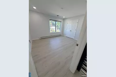 66 Edward Court, Clifton, NJ 07011 - Photo 8