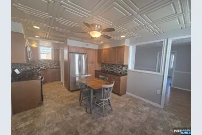 631 2nd Avenue 1st Floor #1st floor, Lyndhurst Township, NJ 07071 - Photo 4