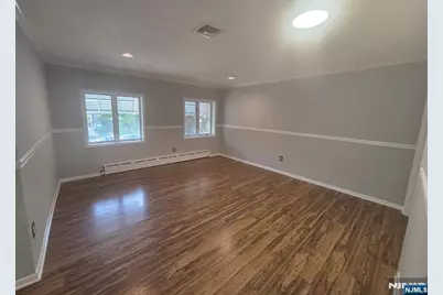 631 2nd Avenue 1st Floor #1st floor, Lyndhurst Township, NJ 07071 - Photo 6