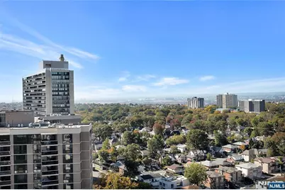 1530 Palisade Avenue 21C #21C, Fort Lee, NJ 07024 - Photo 2