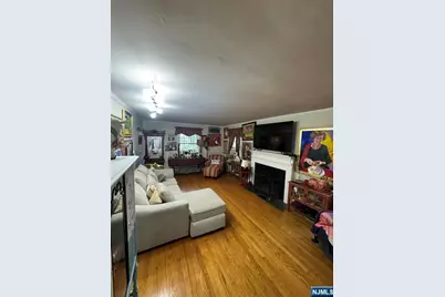81 Grayson Place, Teaneck Township, NJ 07666 - Photo 4