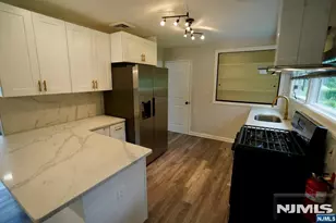154 Jefferson Ave, River Edge, NJ 07661 - Photo 8