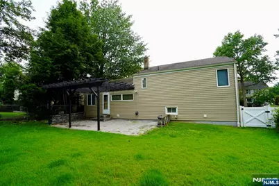 154 Jefferson Avenue, River Edge, NJ 07661 - Photo 28