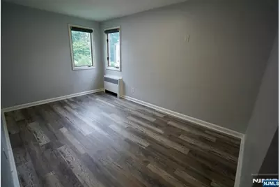154 Jefferson Avenue, River Edge, NJ 07661 - Photo 14