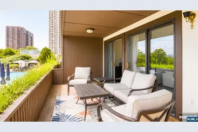 300 Gorge Road 53 #53, Cliffside Park, NJ 07010 - Photo 26