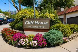 300 Gorge Road 53, Cliffside Park, NJ 07010 - Photo 2