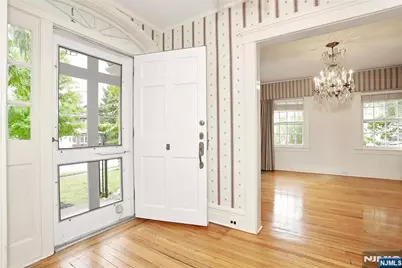 153 Glenwood Avenue, Leonia, NJ 07605 - Photo 4