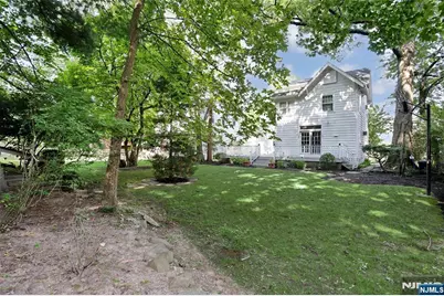 153 Glenwood Avenue, Leonia, NJ 07605 - Photo 46