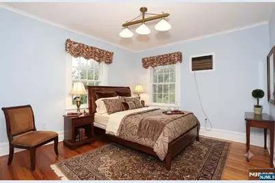 153 Glenwood Avenue, Leonia, NJ 07605 - Photo 28