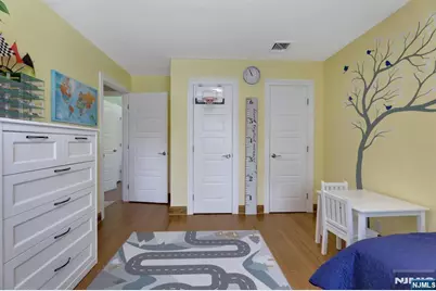 15-10 Mandon Place, Fair Lawn, NJ 07410 - Photo 18