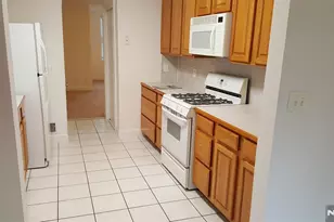186 Elm Ave 1st Fl, Teaneck Township, NJ 07666 - Photo 4