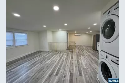 51 Echo Place 2nd Fl #2nd fl, Elmwood Park, NJ 07407 - Photo 20