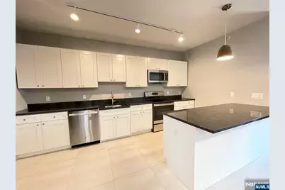 116 Essex Street 202 #202, Hackensack, NJ 07601 - Photo 6